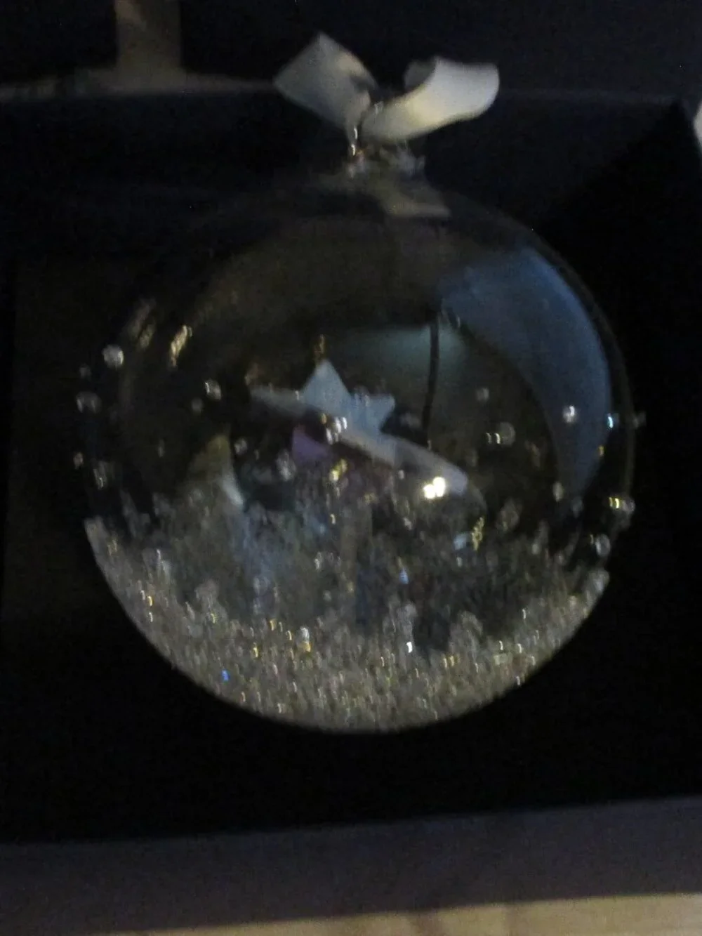 Swarovski 2018 Annual Christmas Shooting Star in Ball Ornament  in box